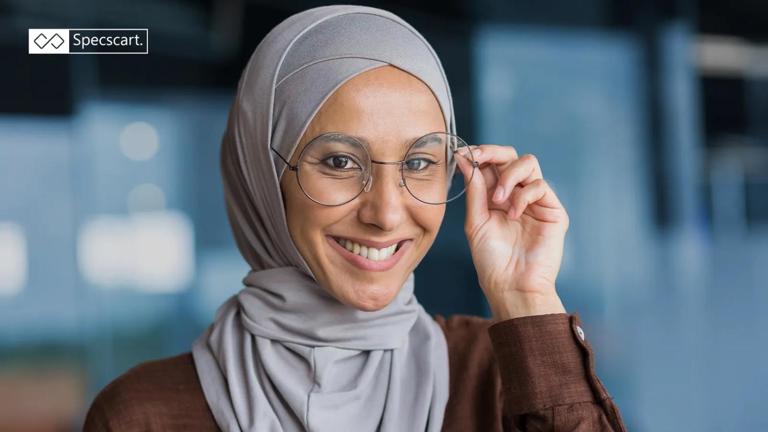 How to Style Glasses With Hijab?