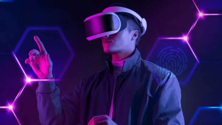 Eye health risks from using virtual reality headsets undefined