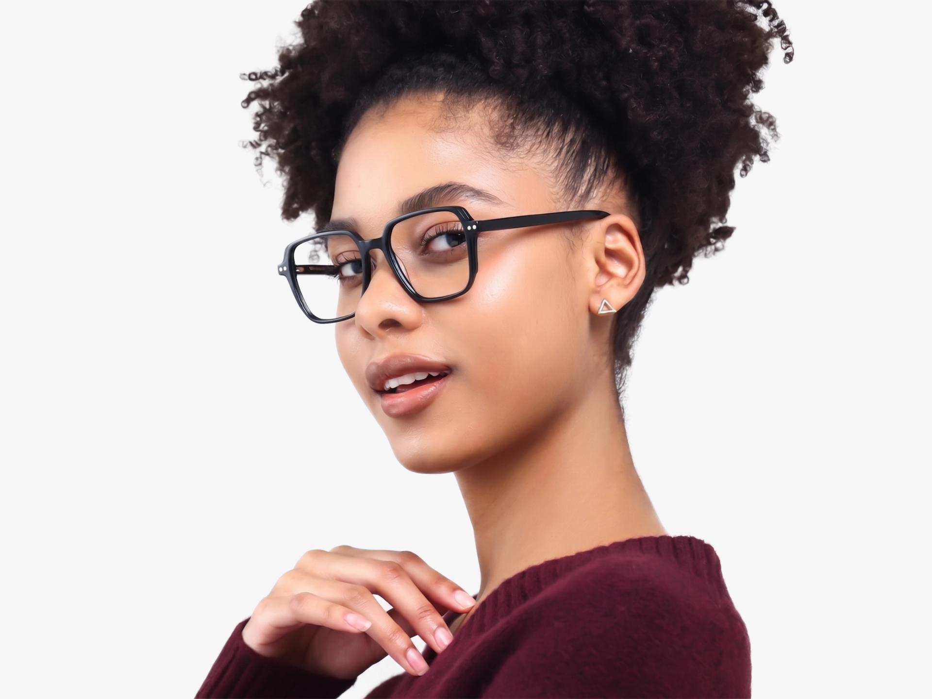 Black Clip-On Glasses – Magnetic Green & Yellow Lenses