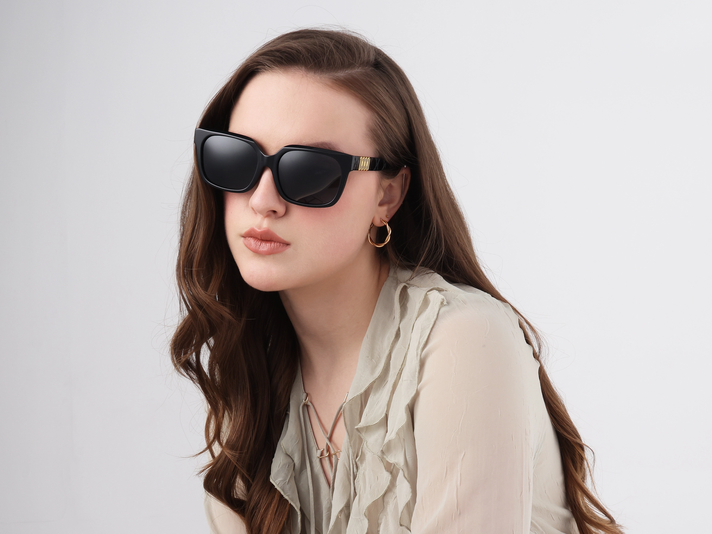 Square Full Rim Dark Grey Tinted Sunglasses