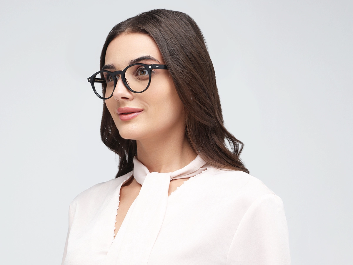 Black Oval Keyhole Bridge Glasses 52