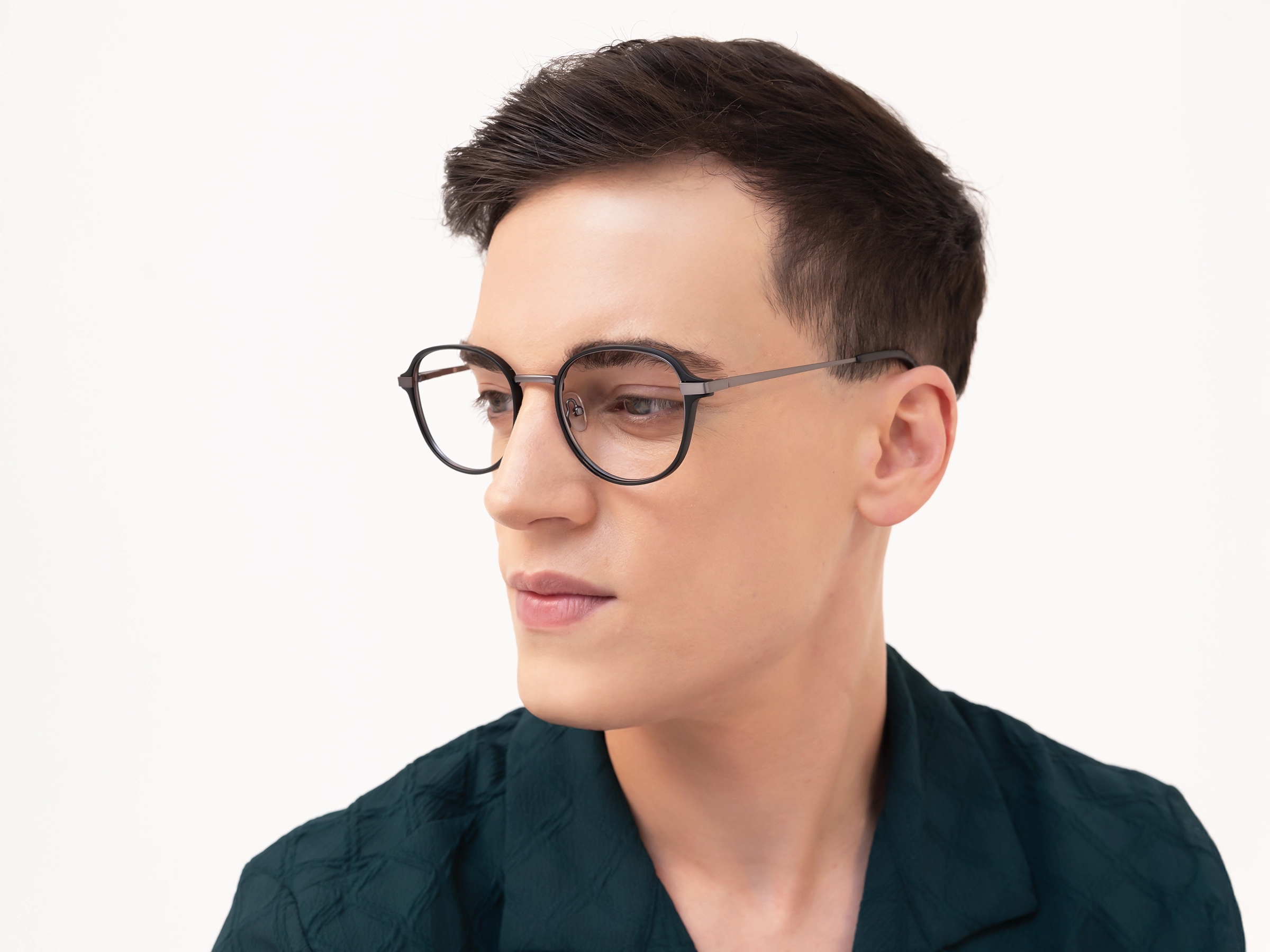 Matte Black & Gunmetal Round Glasses