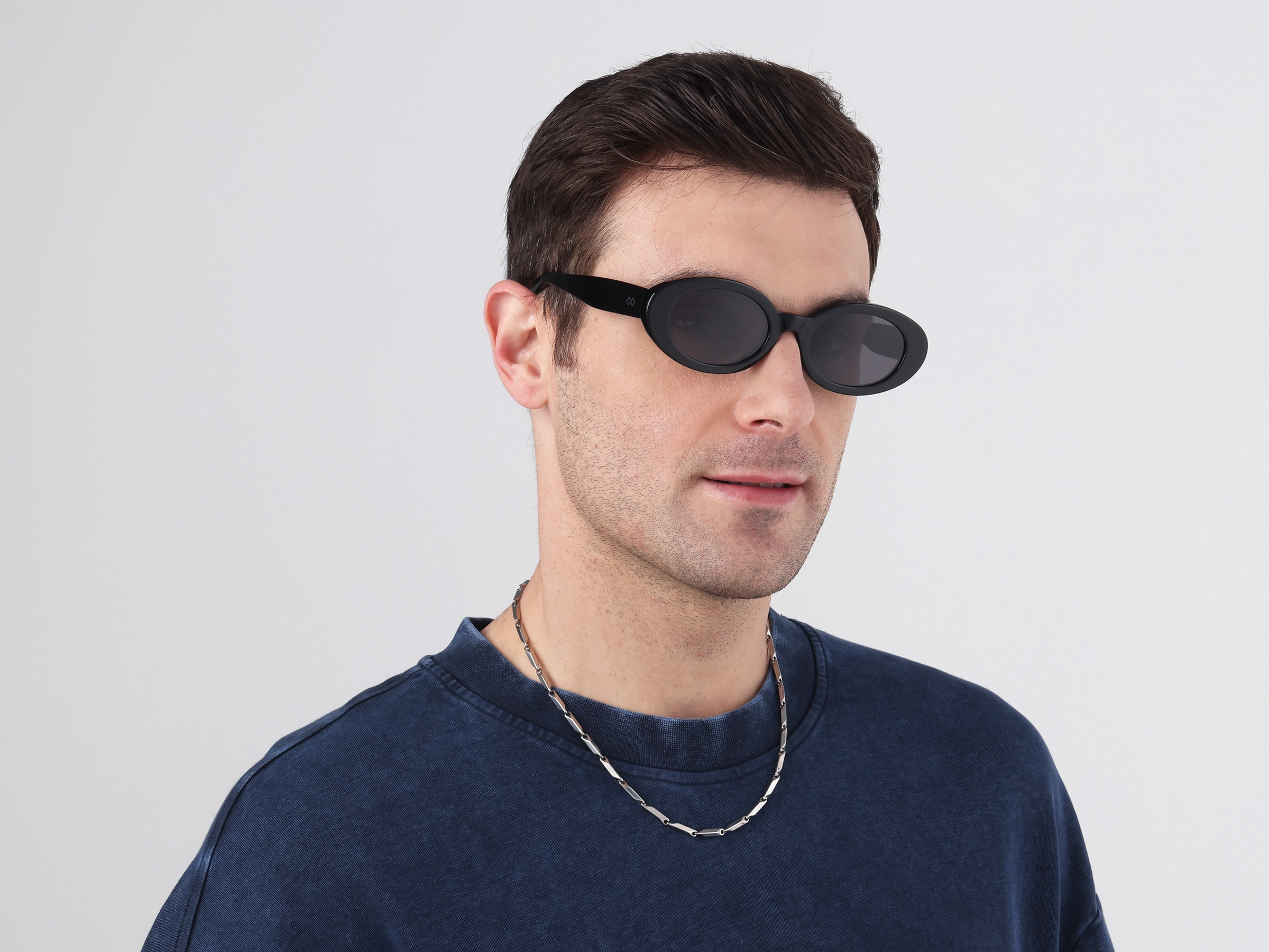 Black Oval Frame With Dark Grey Tint Sunglasses