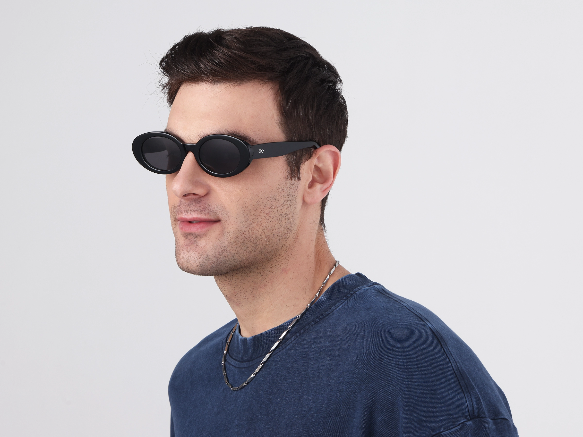 Black Oval Frame With Dark Grey Tint Sunglasses