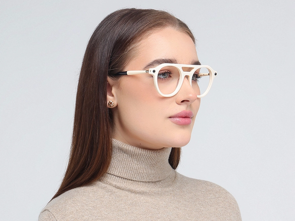 White Circle Glasses 52