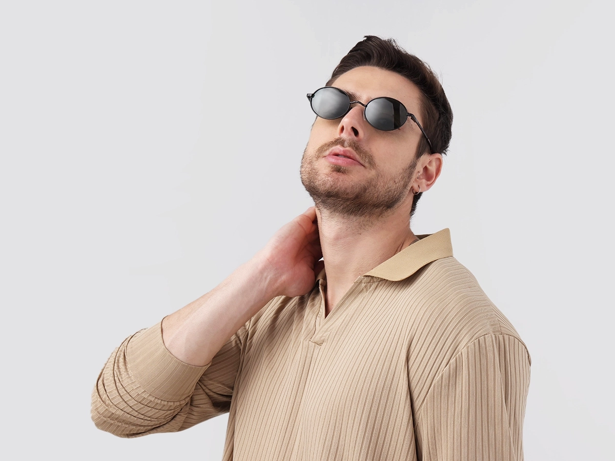 Matte Black Oval Full-Rim Sunglasses 42