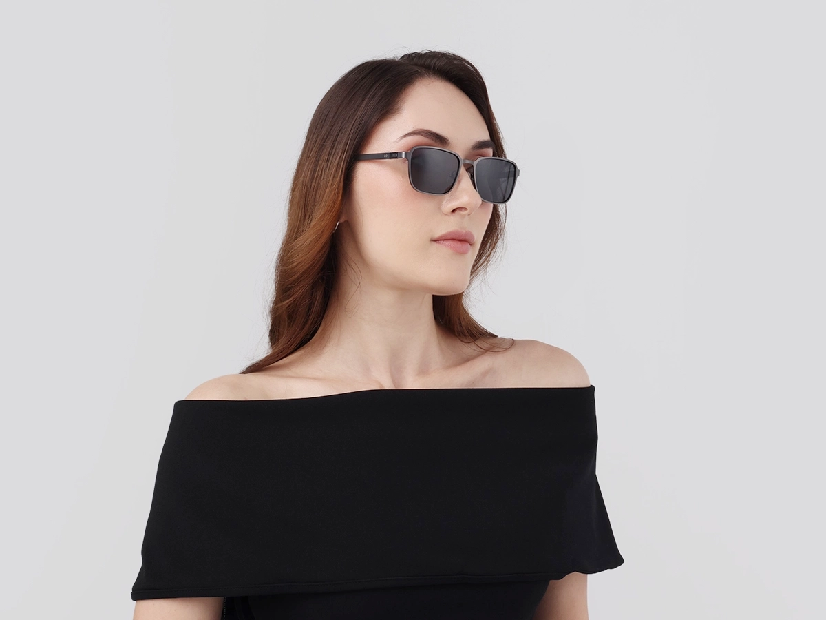 Matte Black Square Metal Full-Rim Sunglasses 53