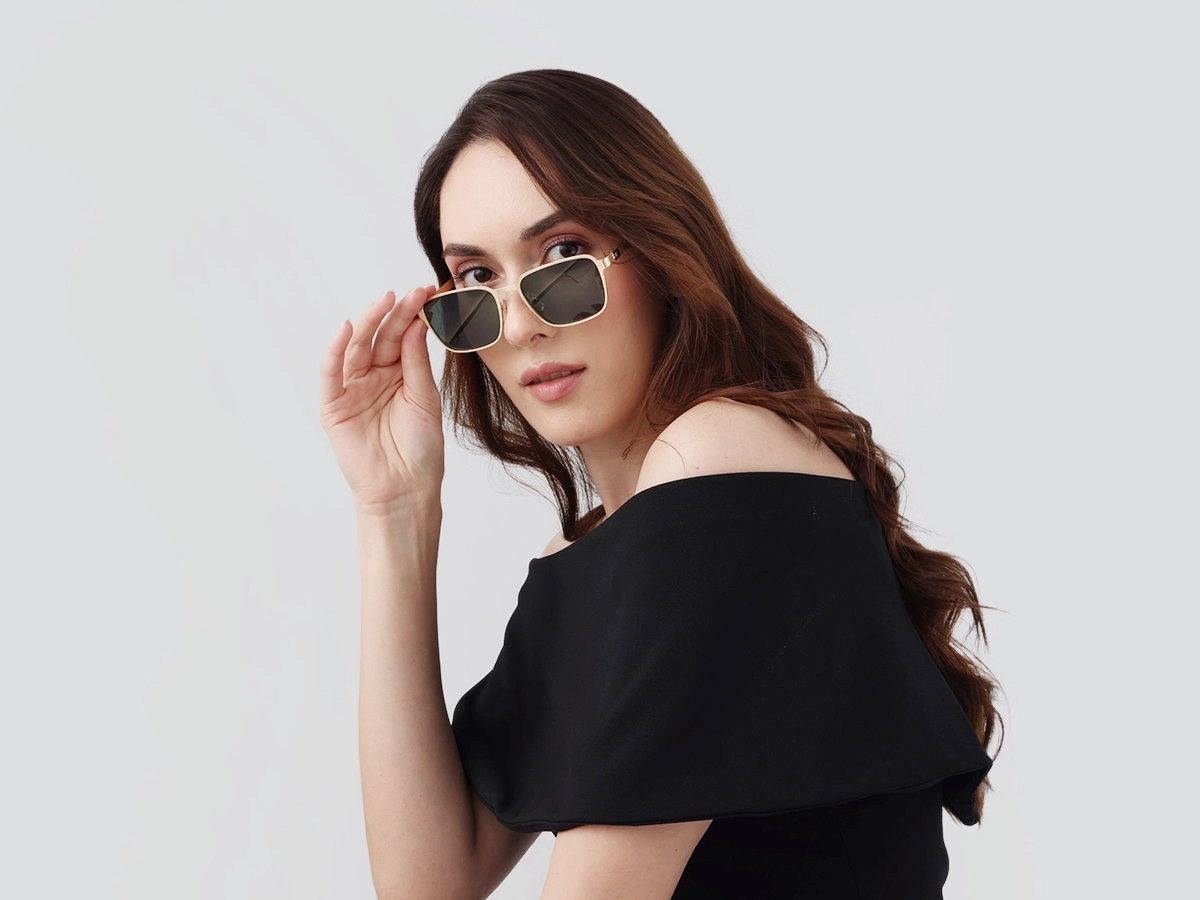 Matte Gold Rectangle Metal Full-Rim Sunglasses 52