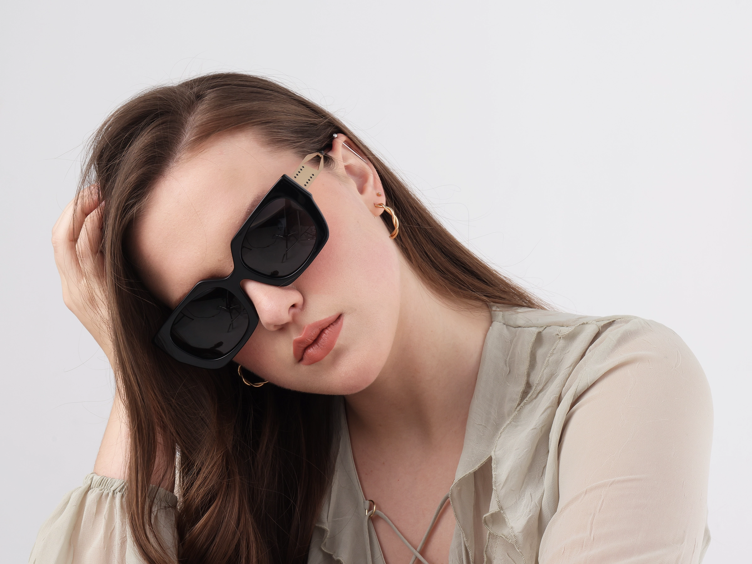 Square Dark Grey Solid Tinted Sunglasses-52