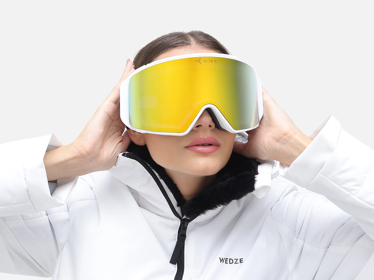 White Ski Goggles for Pro Skiers - 51