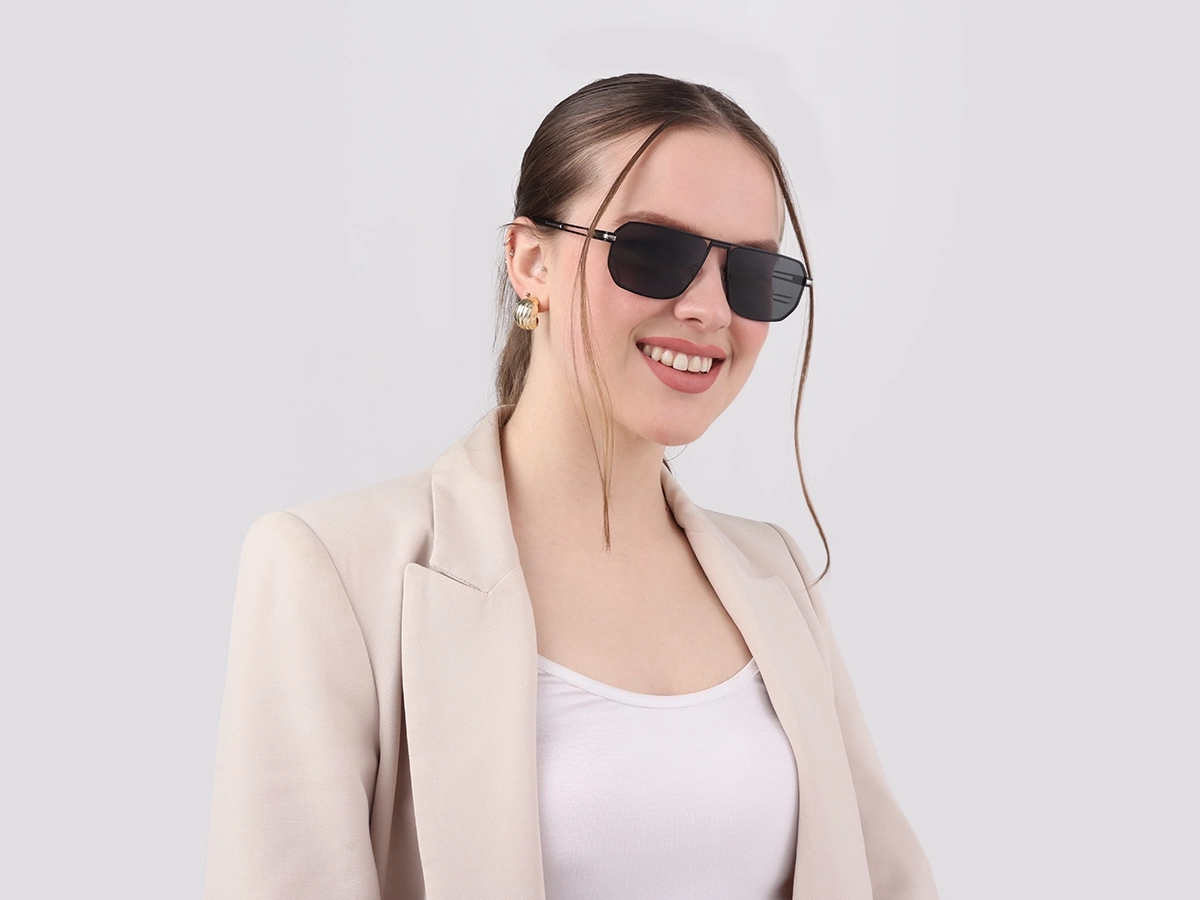 Stylish Black Metal Pilot Sunglasses-51