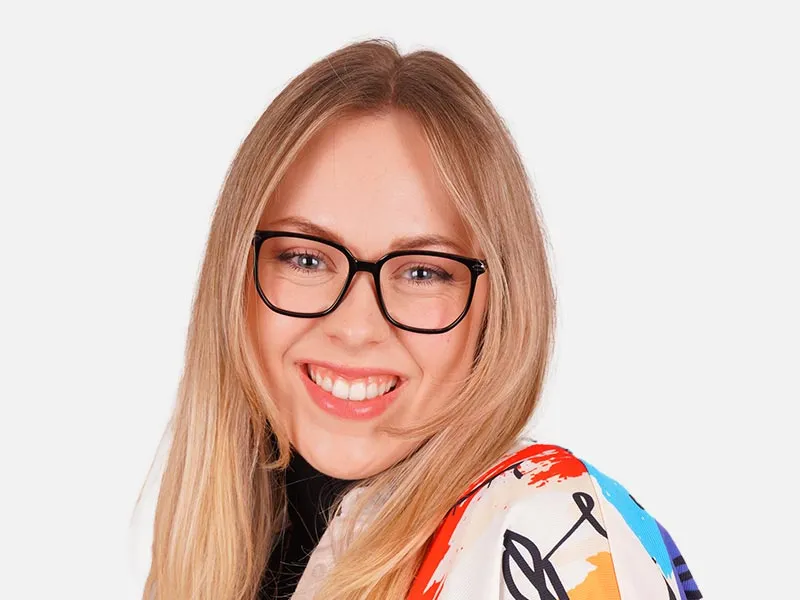 Plain Black Glasses-2