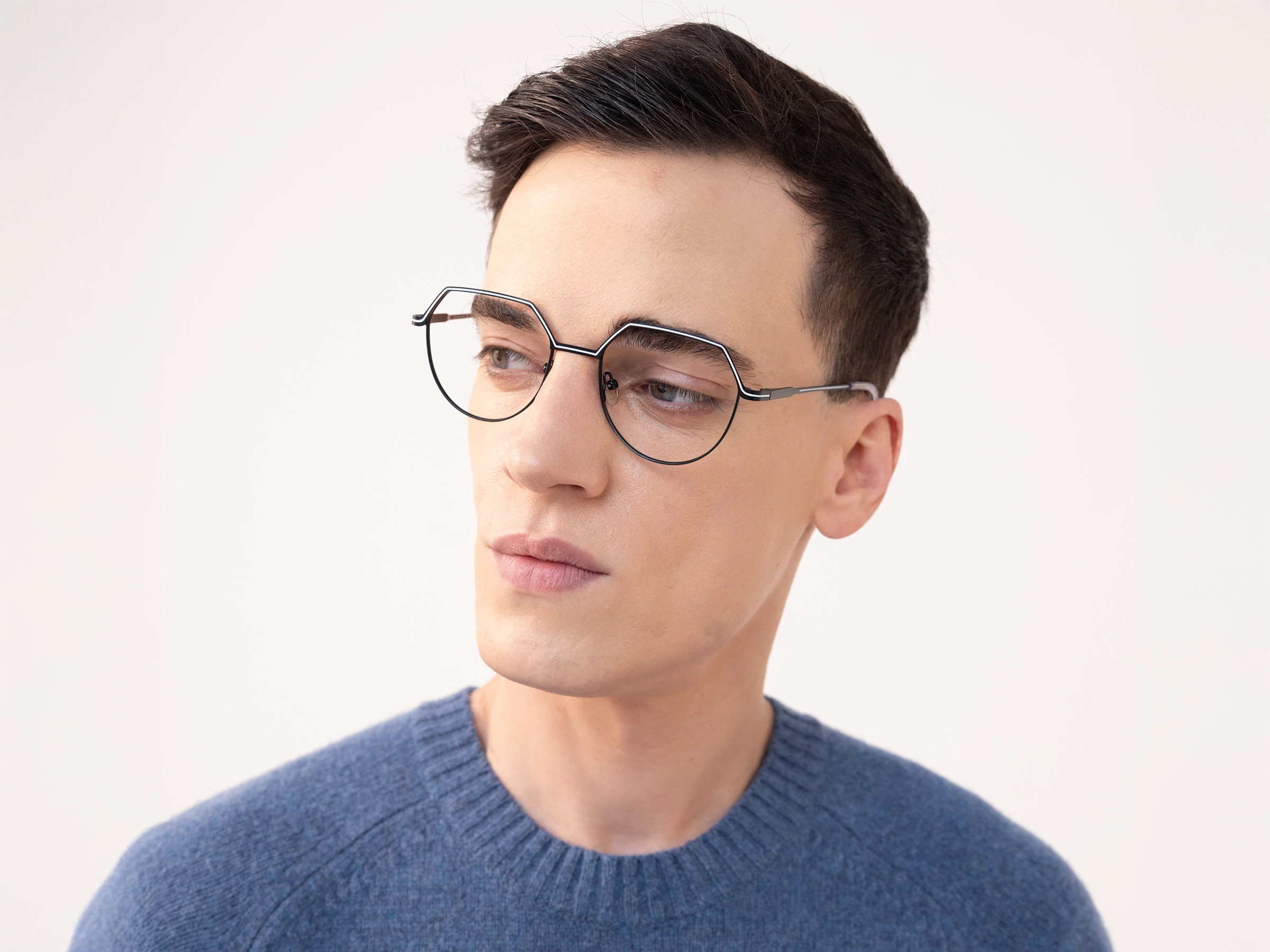 Matte Black Geometric Round Glasses-1