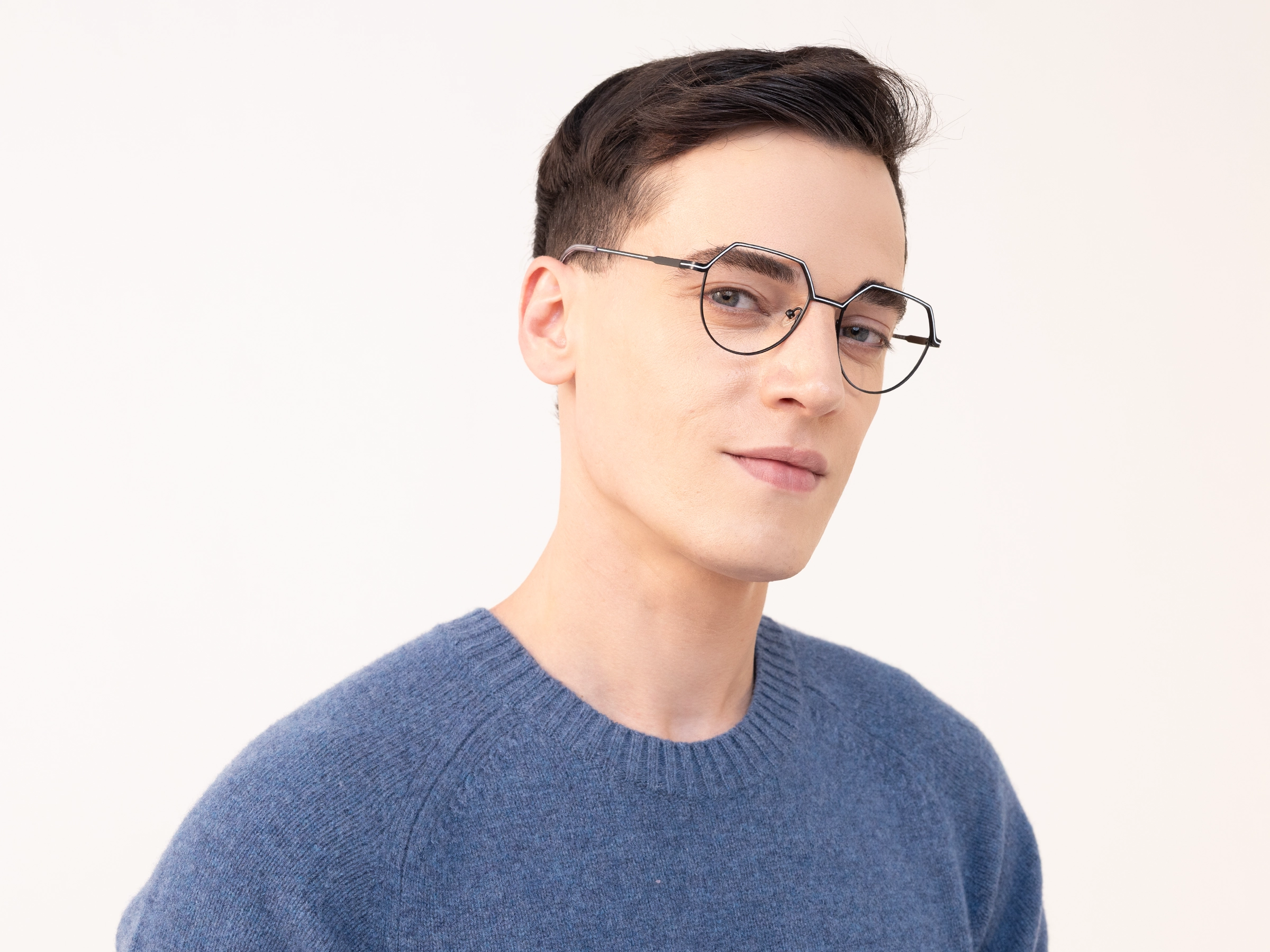 Matte Black Geometric Round Glasses-2