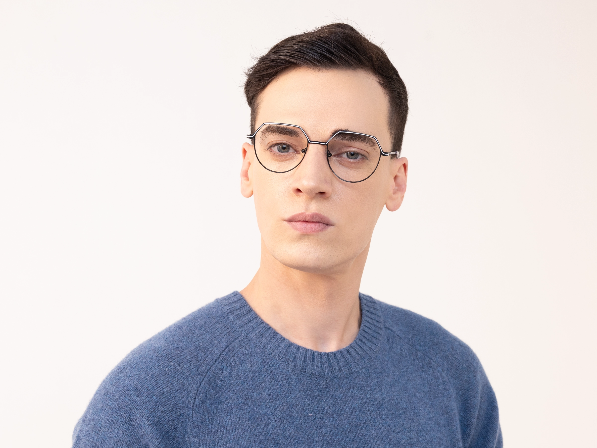 Matte Black Geometric Round Glasses-3