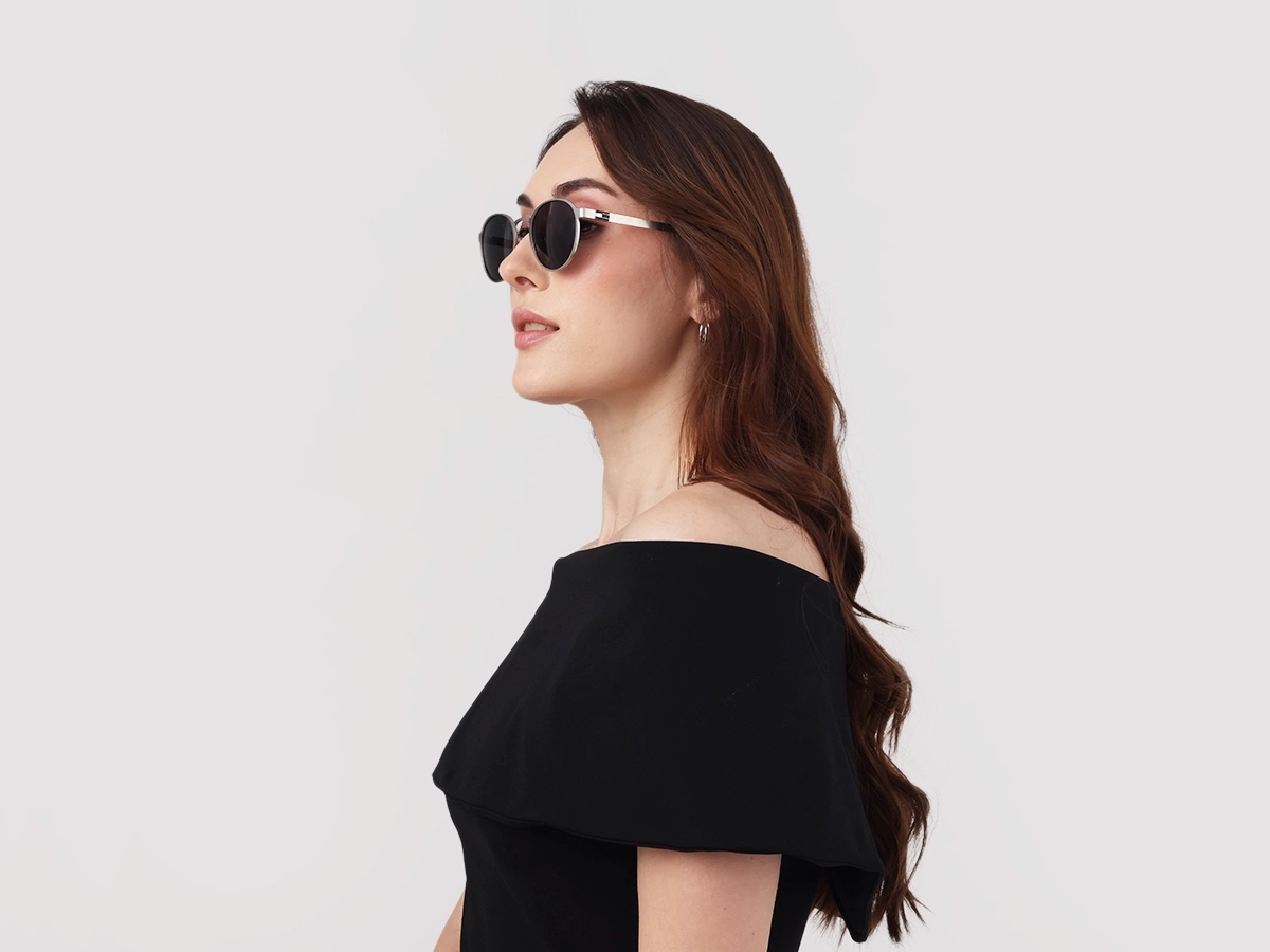 Matte Silver Round Metal Full-Rim Sunglasses 52