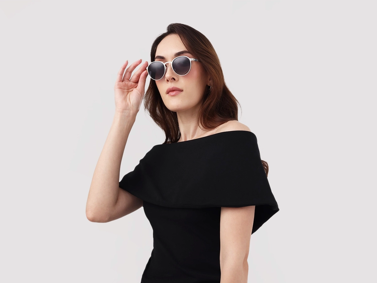 Matte Silver Keyhole Bridge Round Frame Sunglasses 52