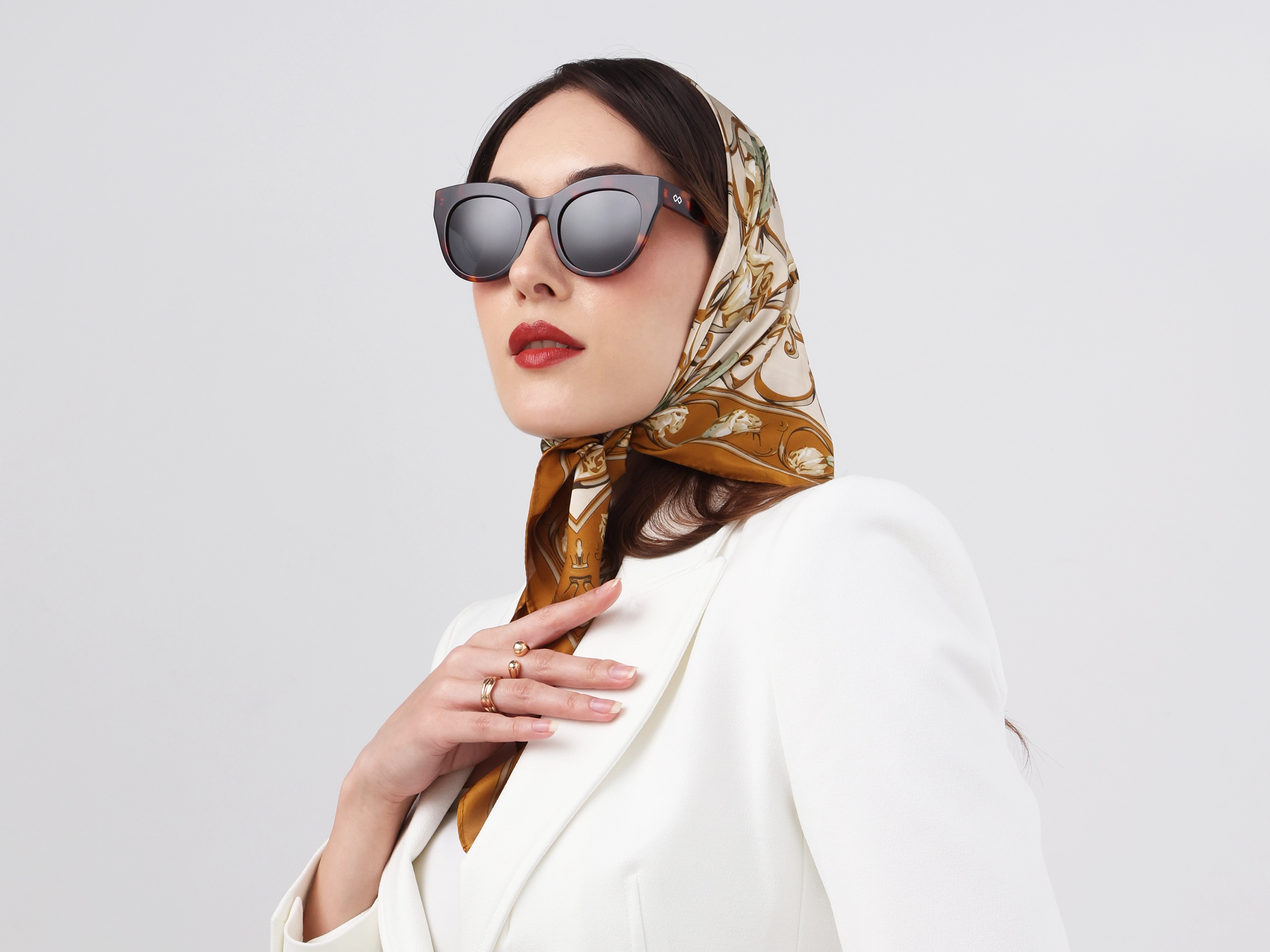 Tortoise Cat-Eye Frame With Dark Grey Tint Sunglasses-13