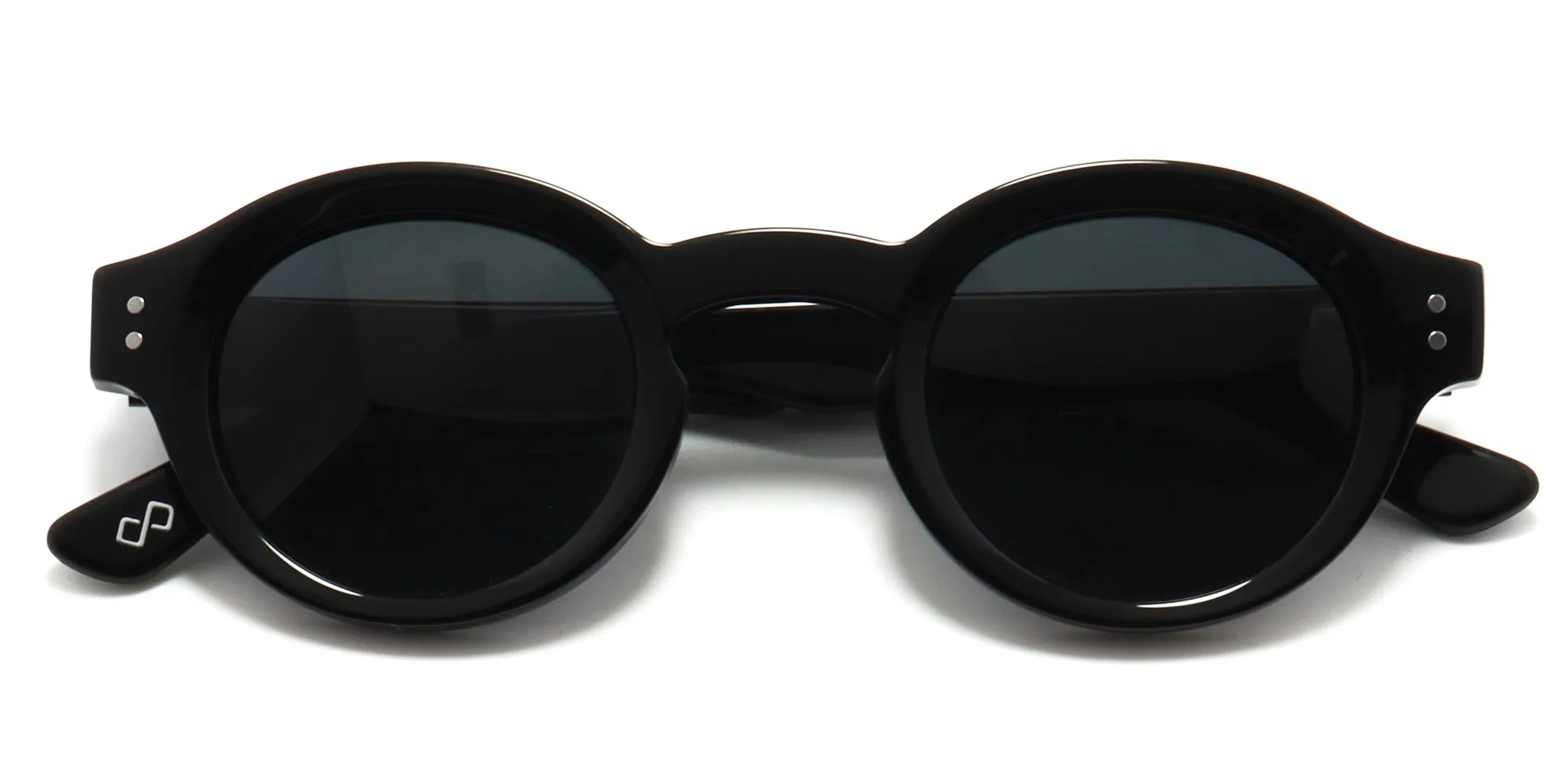 small round black sunglasse2