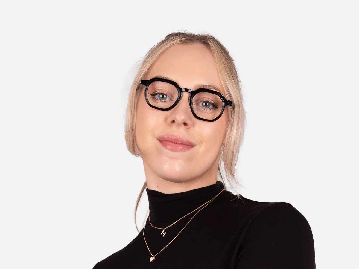 Black Rimmed Glasses-7