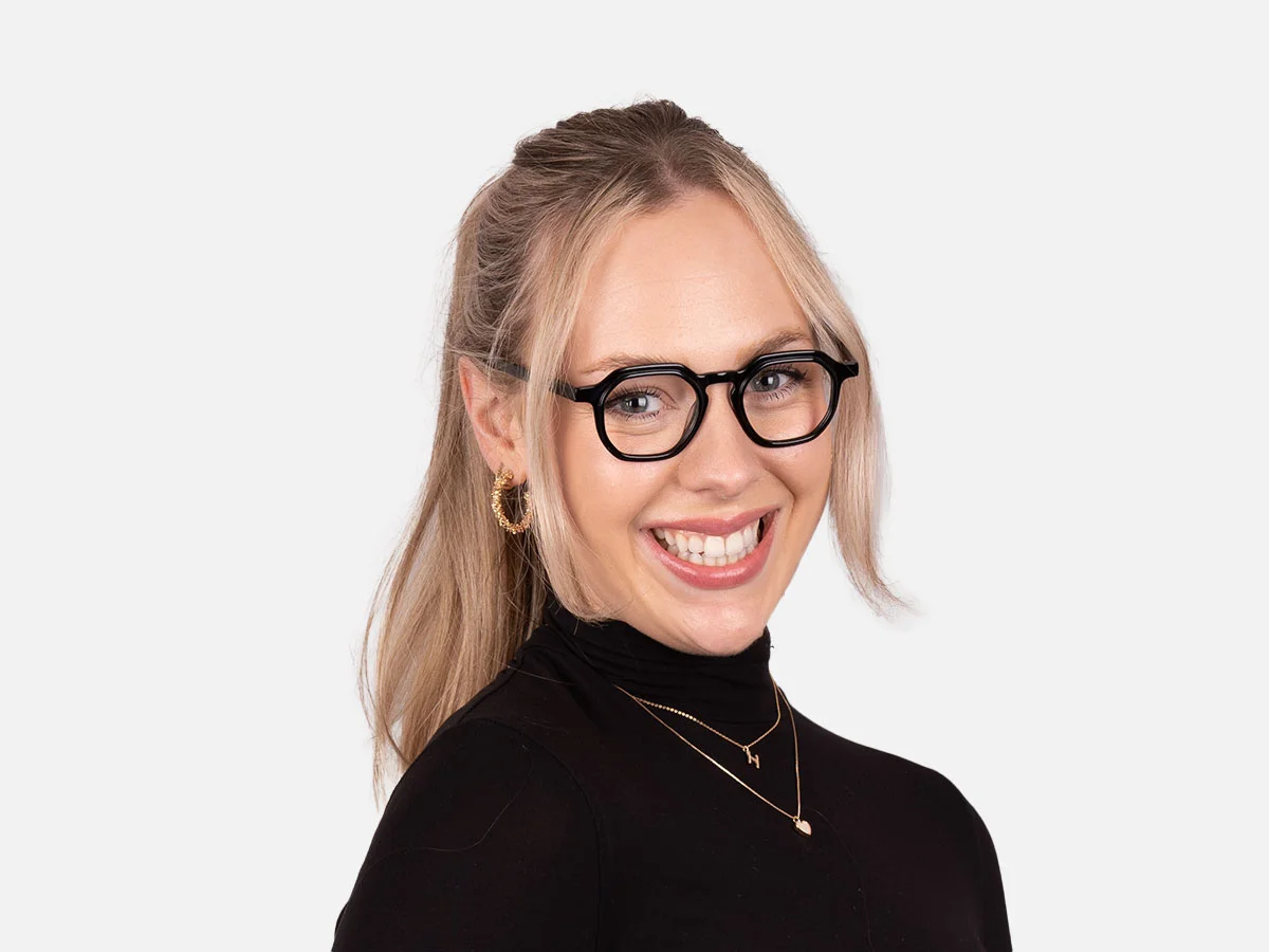 Black Rimmed Glasses-7