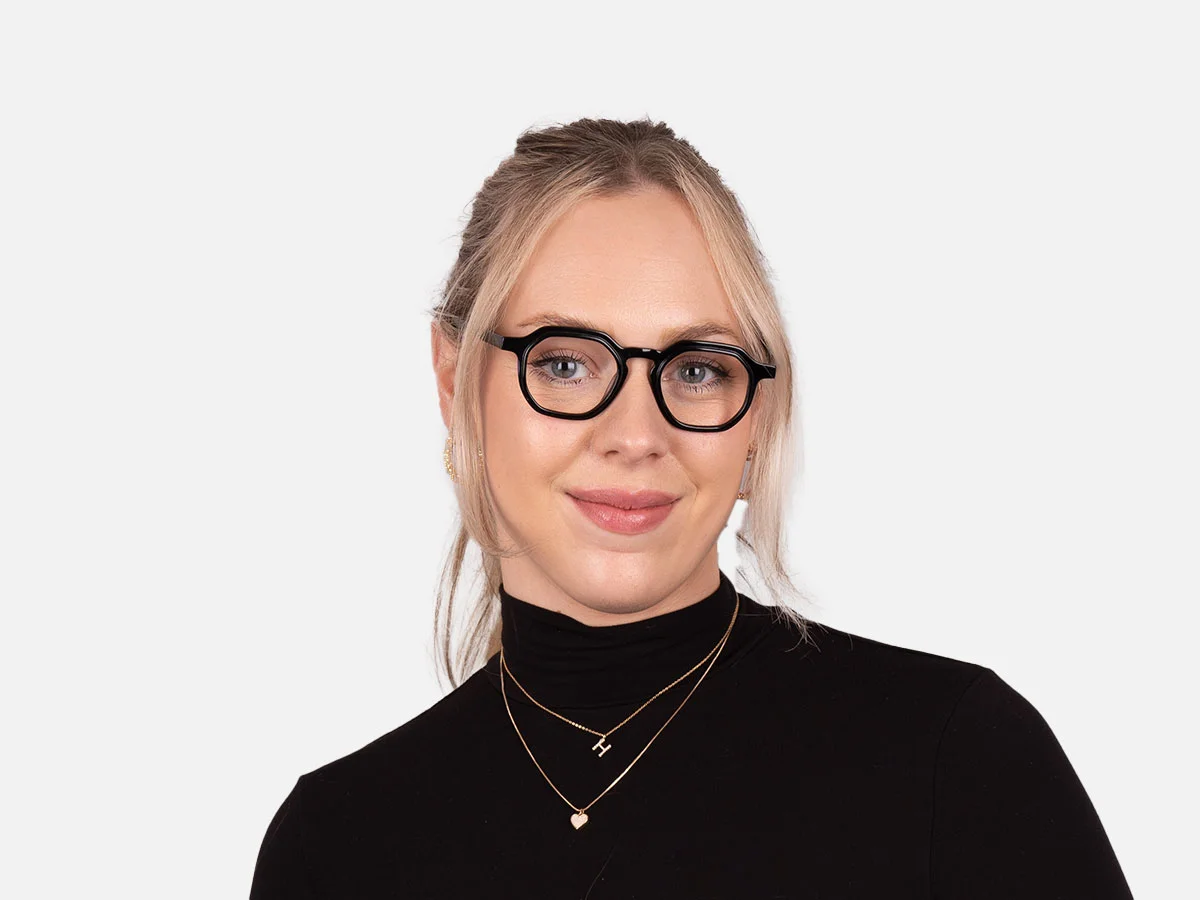 Black Rimmed Glasses-7