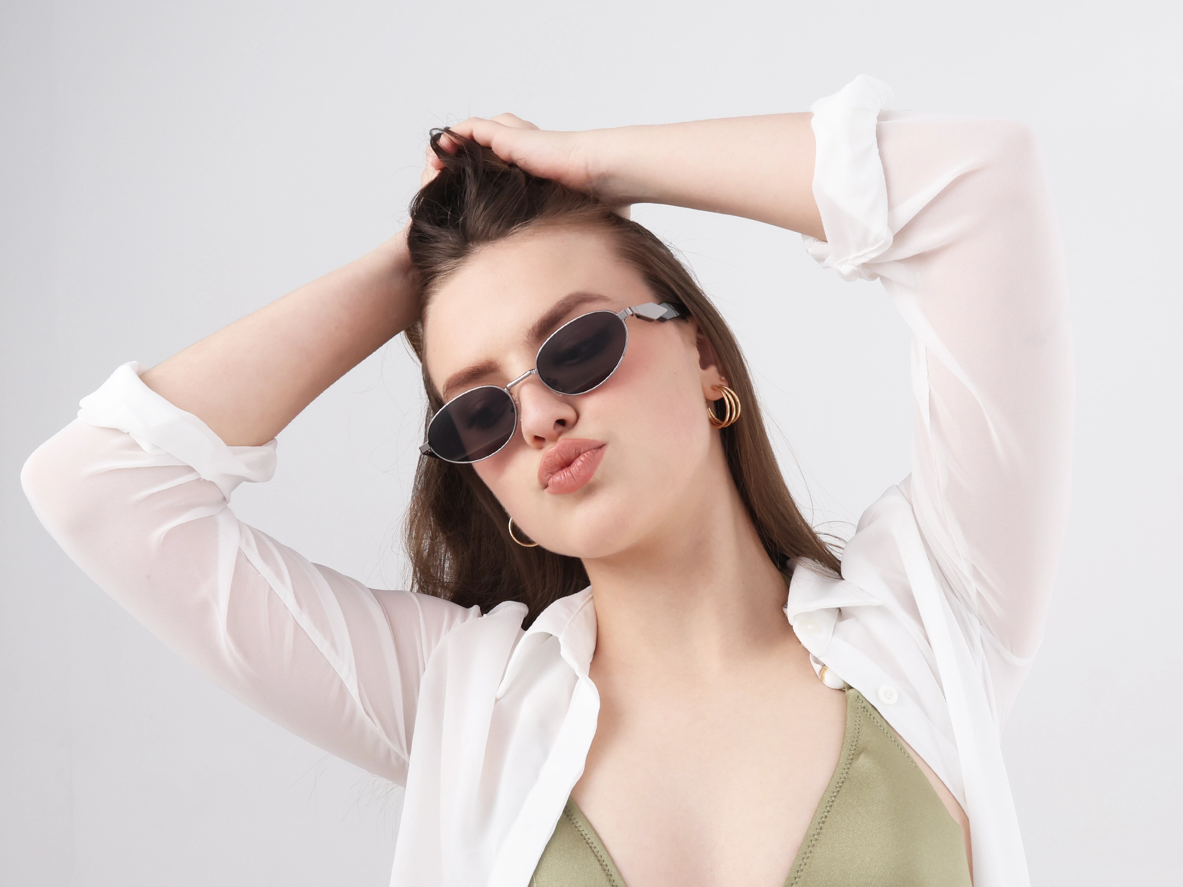 Oval keyhole Sunglasses With Purple Tint