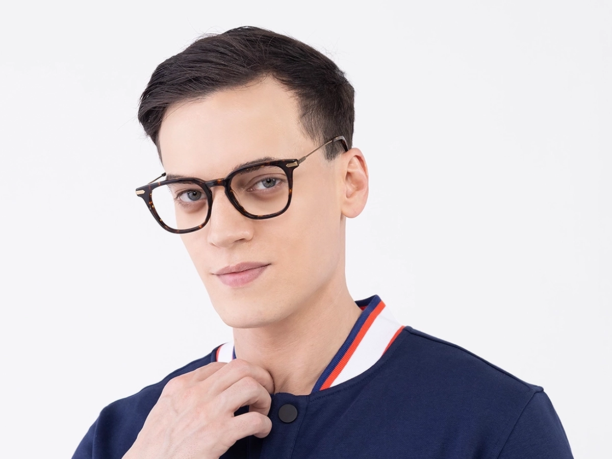 Havana Tortoise With Gold Temple 43