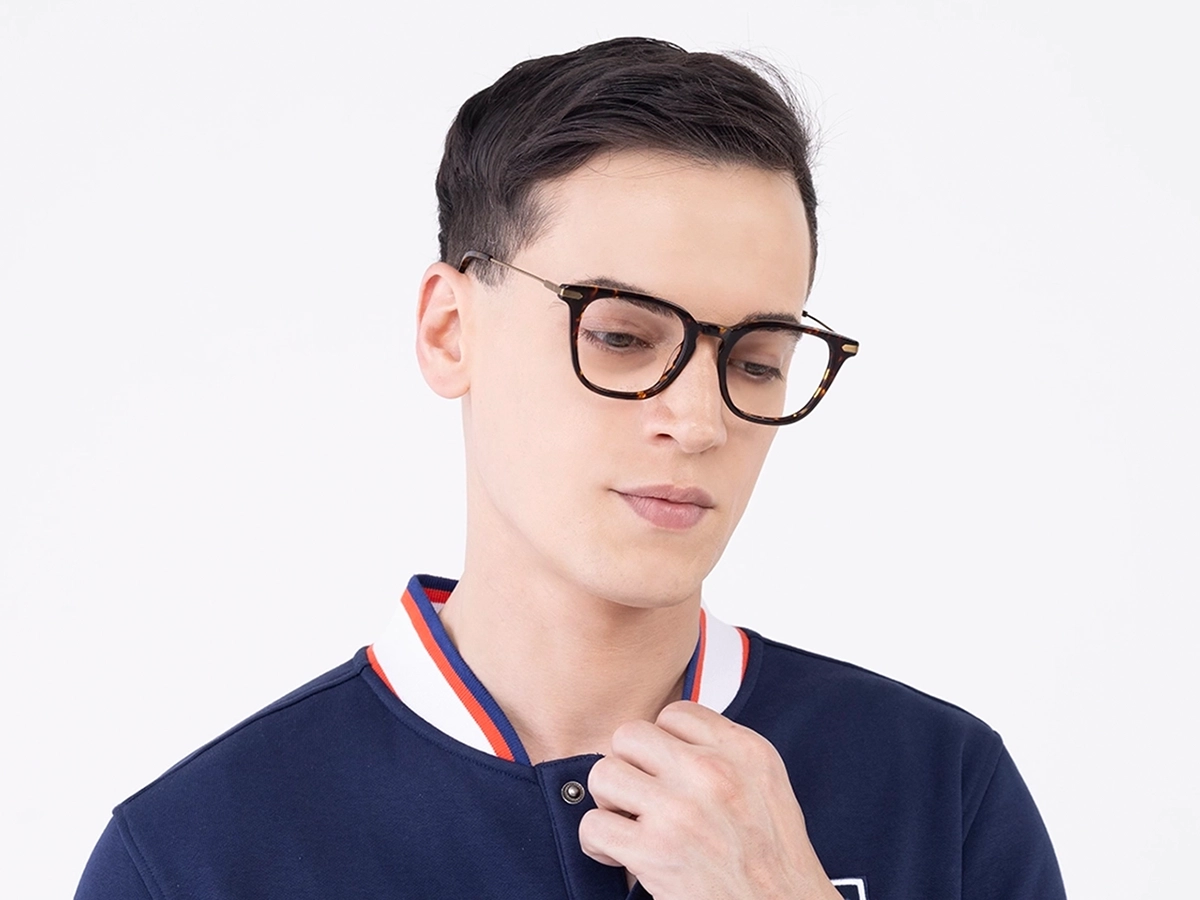 Havana Tortoise With Gold Temple 42