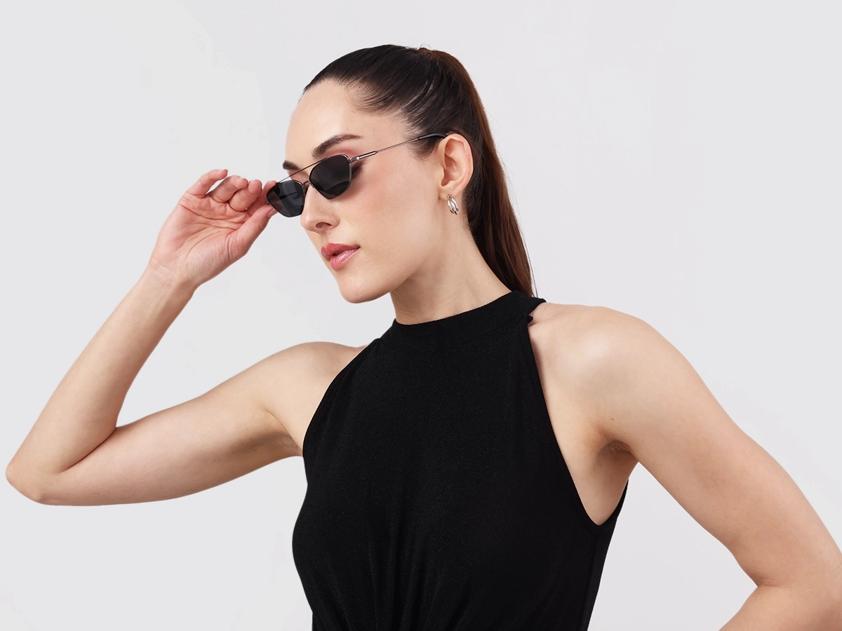 Gold Rectangle Geometric Full-Rim Sunglasses 52